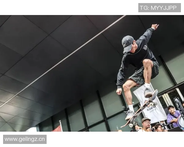 杭州滑板队创下耐力新纪录引发热议滑板运动再攀高峰 杭州滑板队创下耐力新纪录引发热议滑板运动再攀高峰